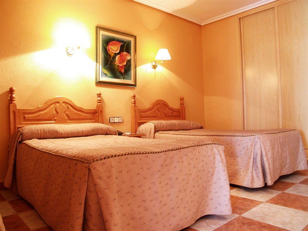 Hotel Salvador Bailén Kültér fotó