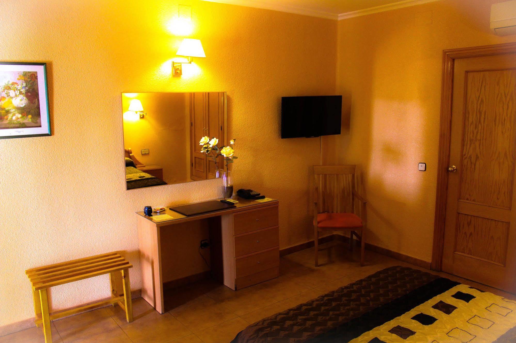 Hotel Salvador Bailén Kültér fotó