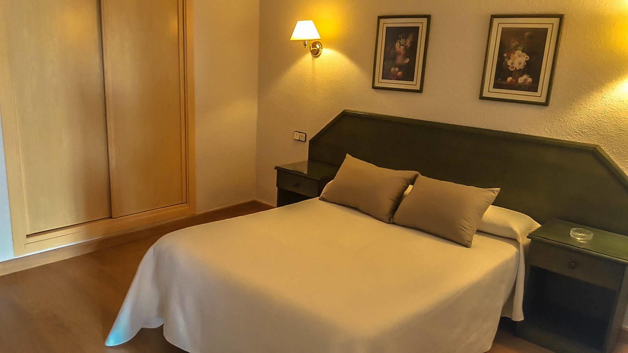Hotel Salvador Bailén Kültér fotó
